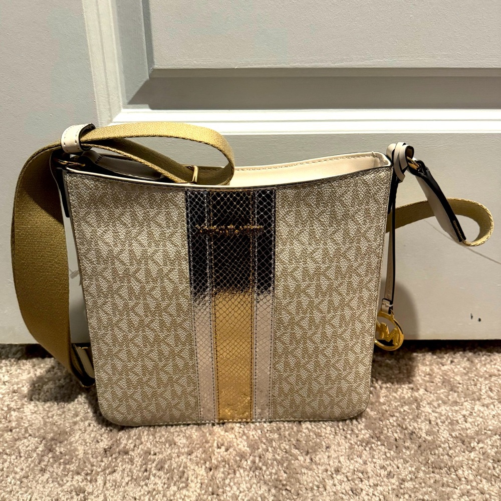 Michael Kors crossbody bag